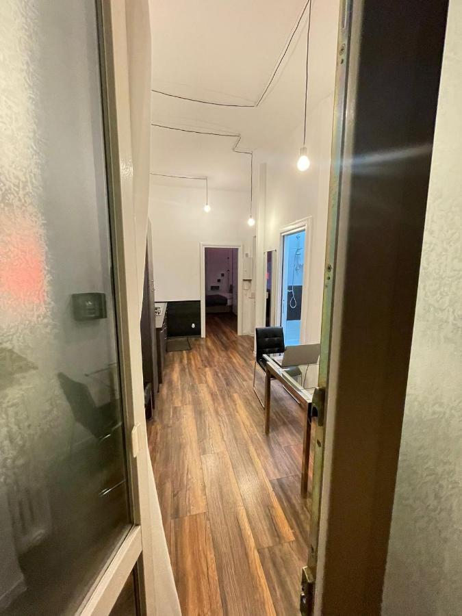 Apartment Show House *